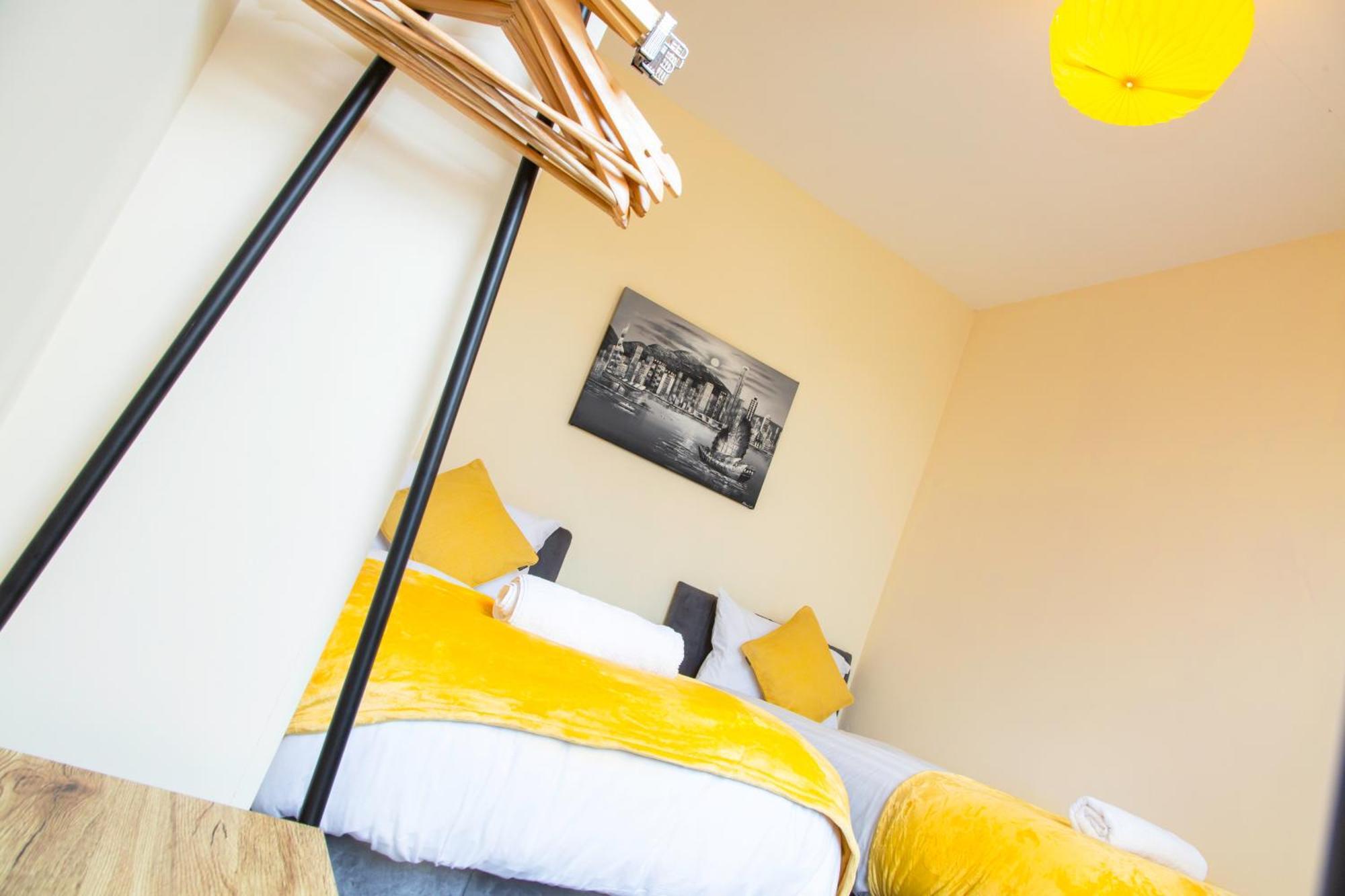 Newly Launched 3 Bedroom House With Free Parking Litherland Exterior foto